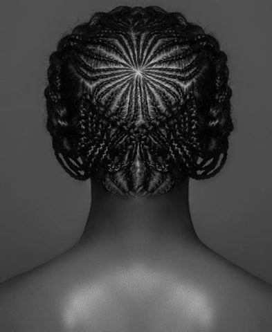 MEET AMIDAT SESSION HAIRSTYLIST